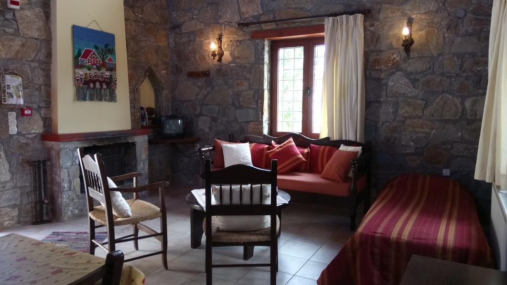 Arodamos Guesthouse Krousonas  Esterno foto